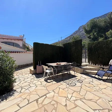 Clara Villa *